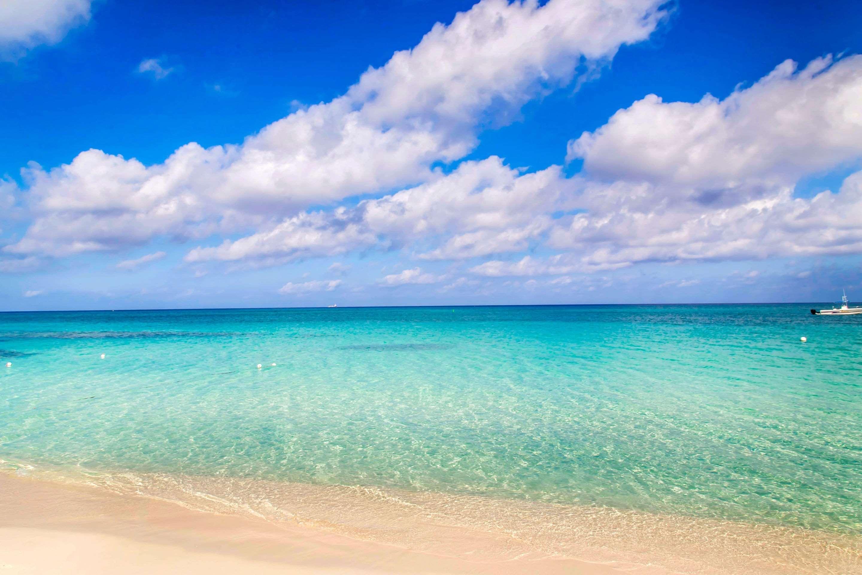 Hampton By Hilton Grand Cayman Seven Mile Beach George Town Luaran gambar