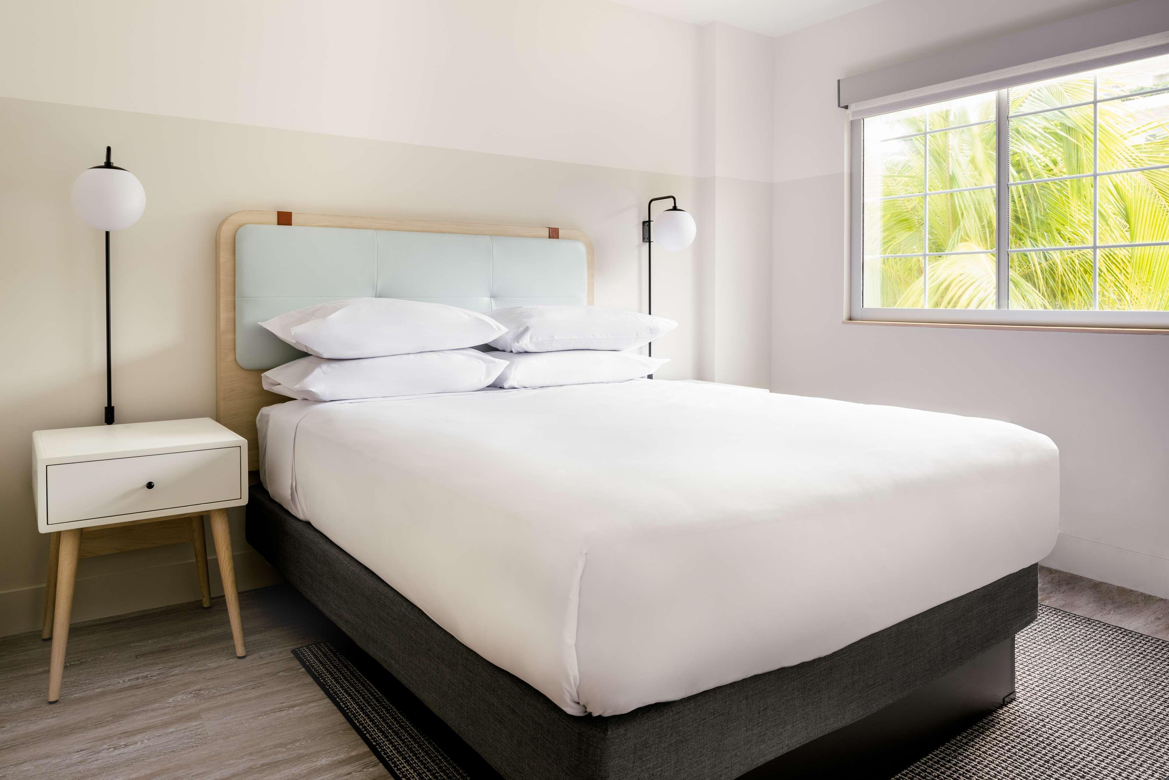 Hampton By Hilton Grand Cayman Seven Mile Beach George Town Luaran gambar