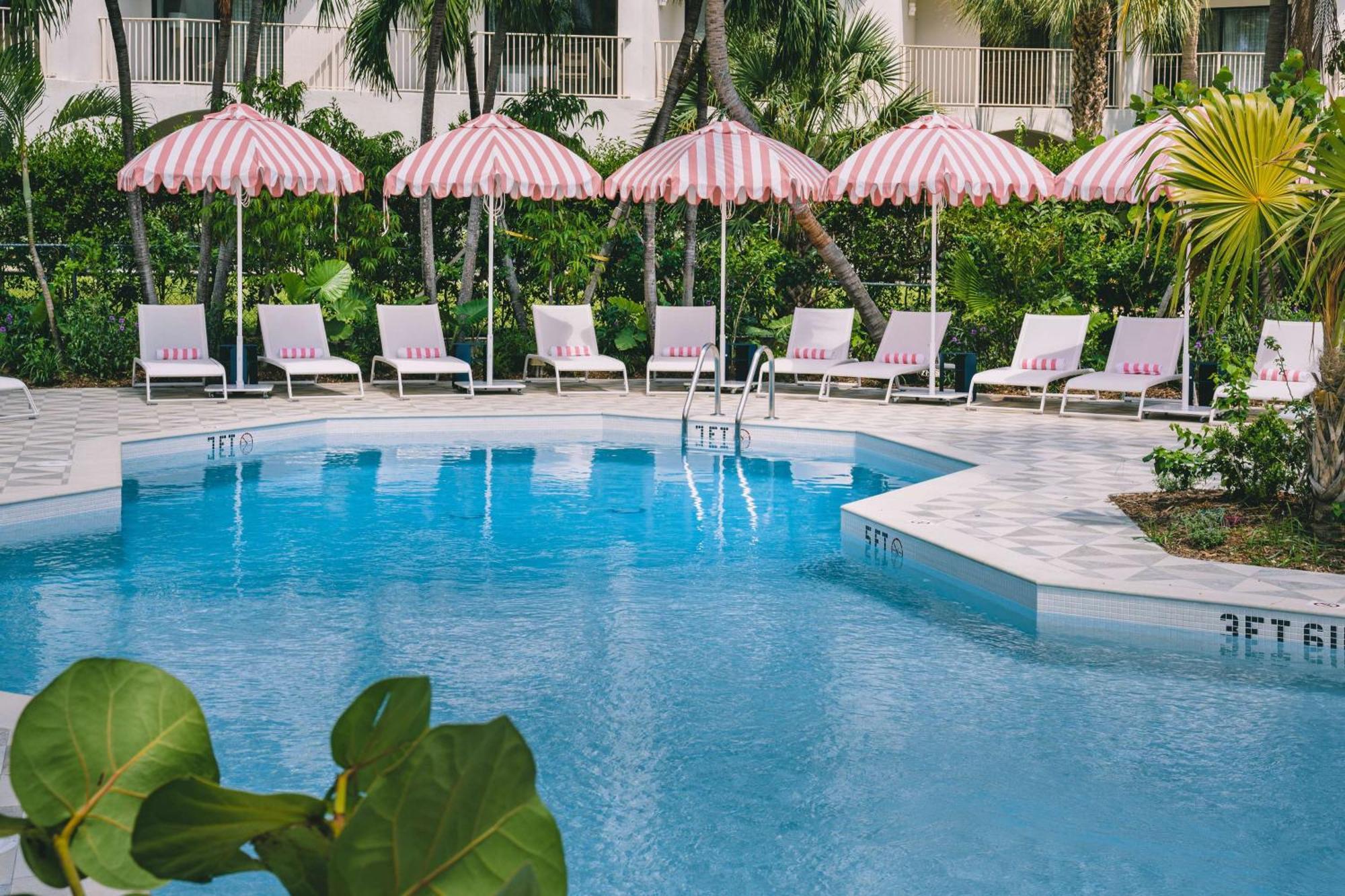 Hampton By Hilton Grand Cayman Seven Mile Beach George Town Luaran gambar