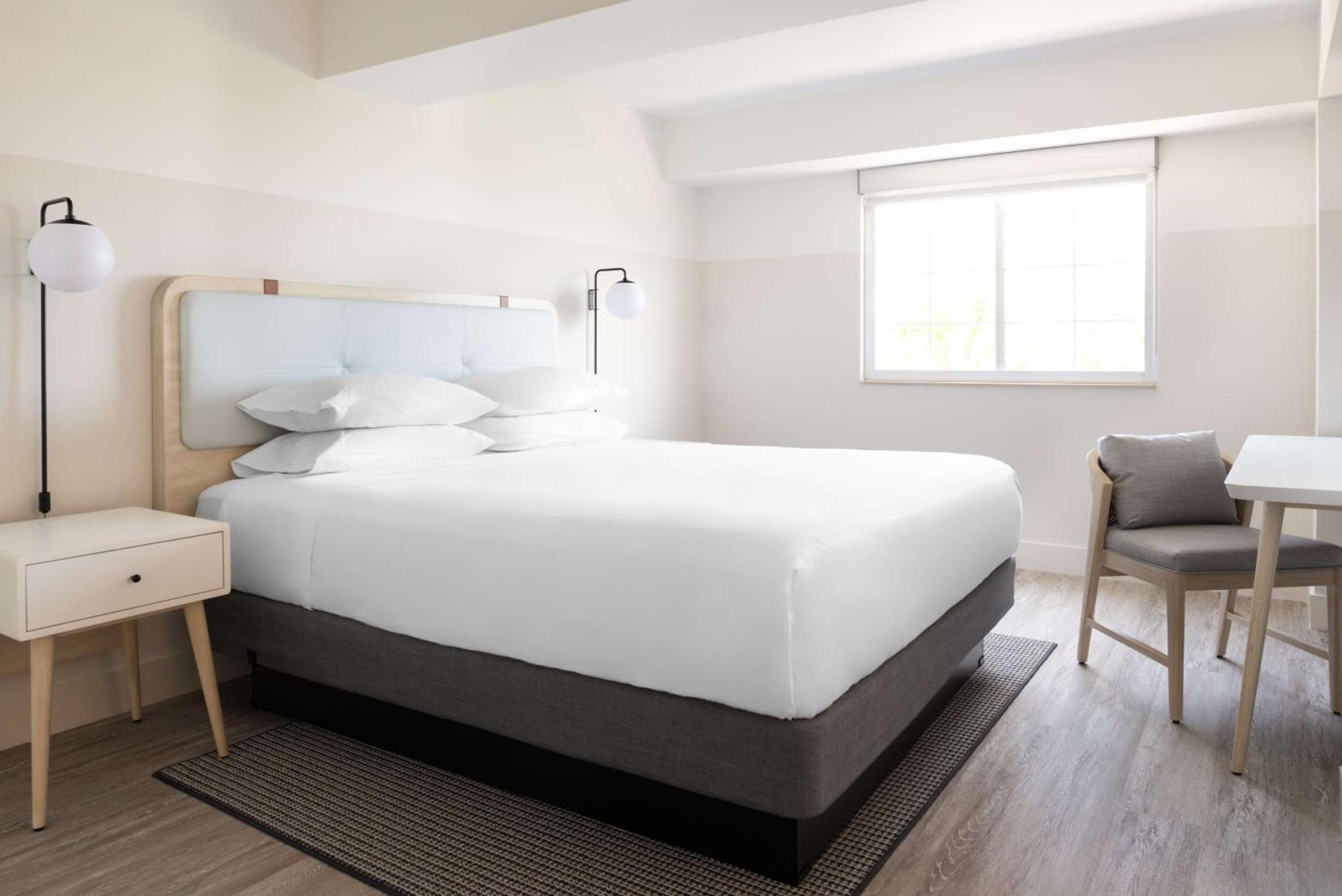 Hampton By Hilton Grand Cayman Seven Mile Beach George Town Luaran gambar