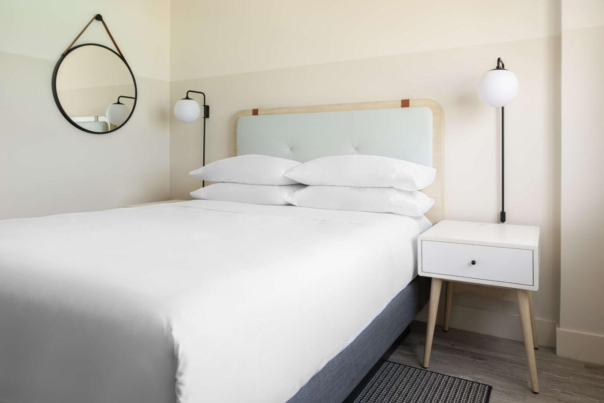 Hampton By Hilton Grand Cayman Seven Mile Beach George Town Luaran gambar