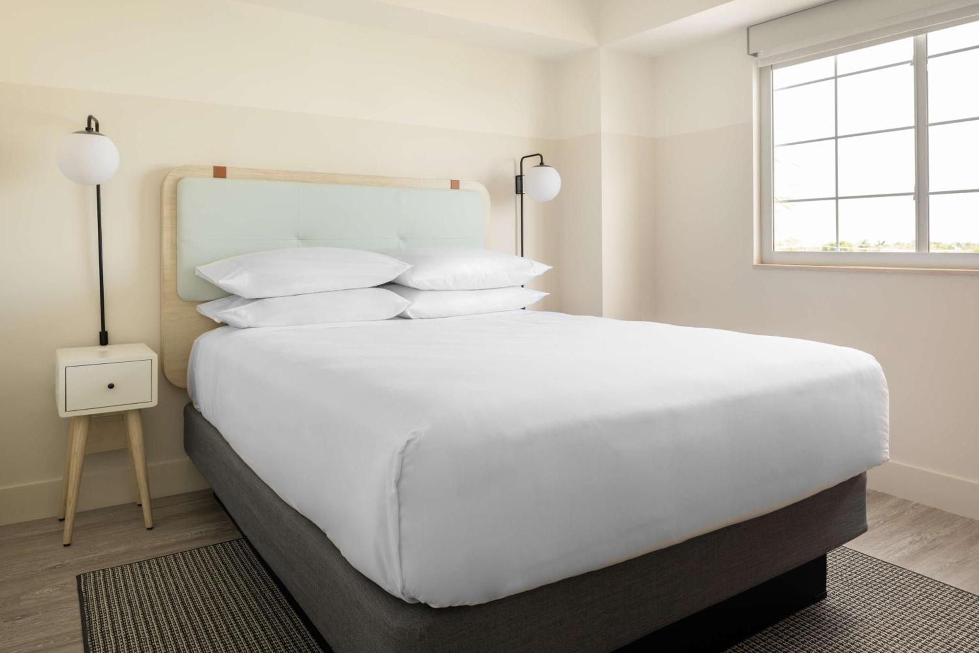 Hampton By Hilton Grand Cayman Seven Mile Beach George Town Luaran gambar